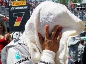 Команда Mercedes AMG извинилась перед Шумахером за поломку антикрыла